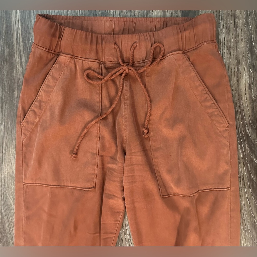 Women’s Bella Dahl Drawstring Pocket Jogger Topaz Pants- Size XS - Picture 2 of 8